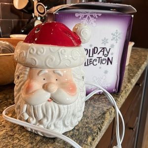 Scentsy St Nick warmer